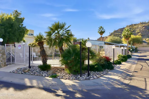 $118,000 | 2233 East Behrend Drive, Unit 227, Phoenix, AZ 85024