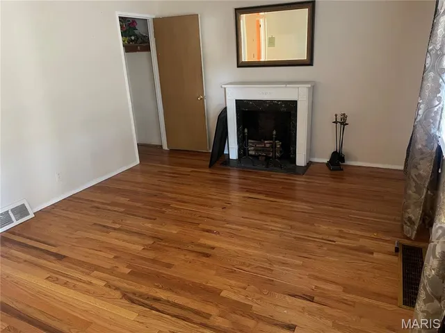 $127,900 | 10207 Tanner Drive, Dellwood, MO 63136