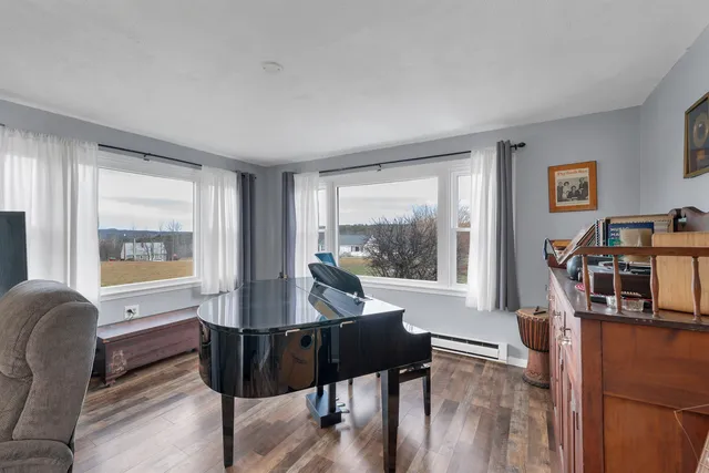 $525,000 | 5 Greenwood Drive, Northfield, NH 03276