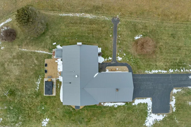 $525,000 | 5 Greenwood Drive, Northfield, NH 03276