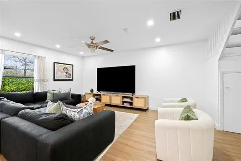 $365,000 | 3005 Northwest 48th Avenue, Unit 3005, Coconut Creek, FL 33063