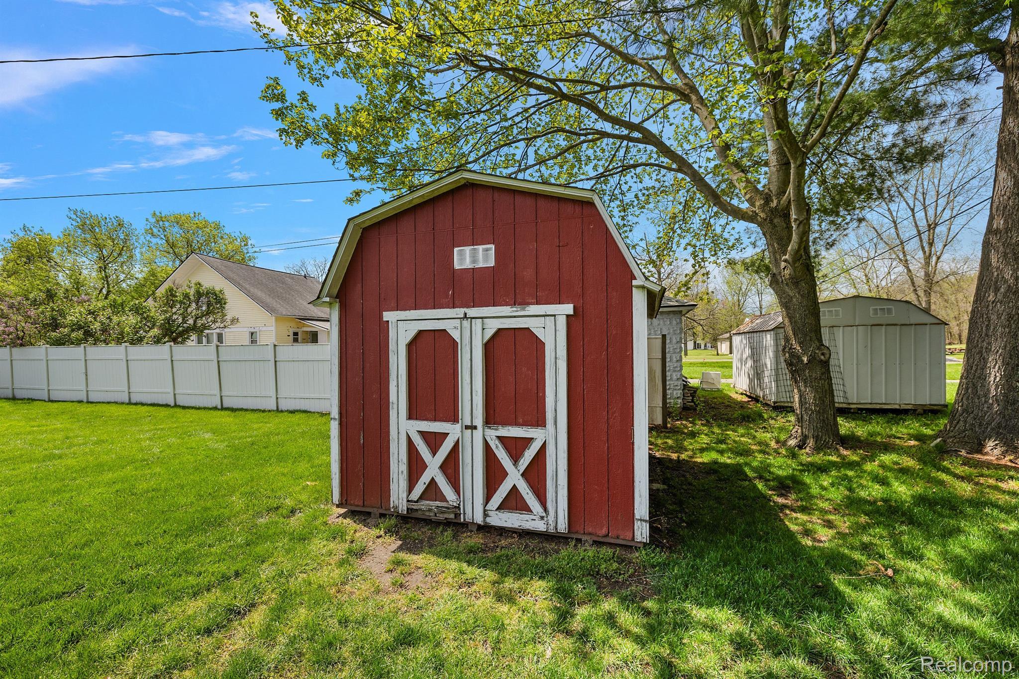33326 Willow Road New Boston, MI 48164 - Photo 47 of 54 Gallery Image 47