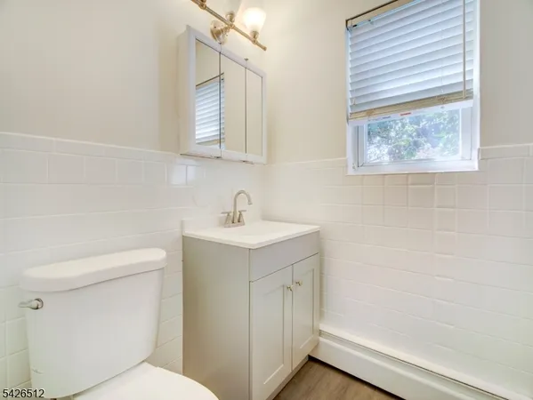 $1,995 | 2467 Highway 10, Morris Plains, NJ 07950