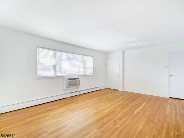 $1,995 | 2467 Highway 10, Morris Plains, NJ 07950