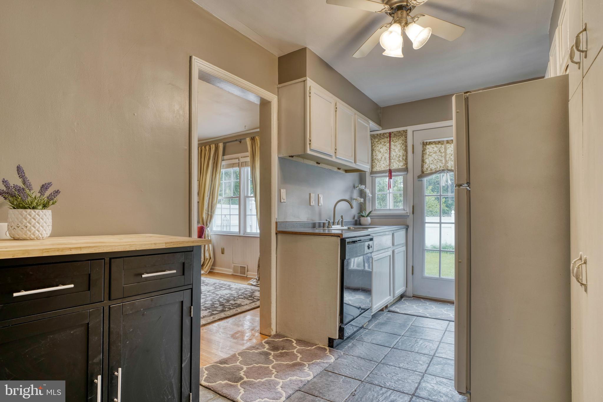 8223 Pleasant Plains Road Baltimore, MD 21286 - Photo 8 of 22 Gallery Image 8