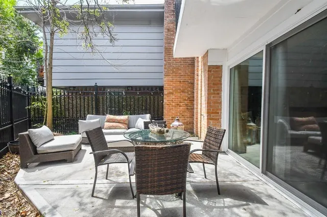 $320,000 | 6304 Riverview Way, Houston, TX 77057