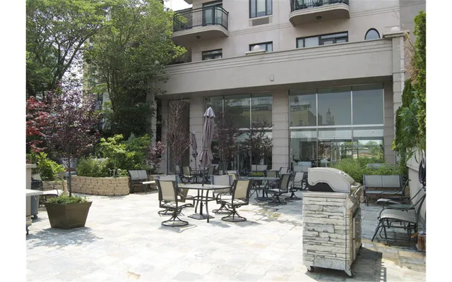 $850,000 | 189 Bridge Street, Unit 10A | Downtown Brooklyn