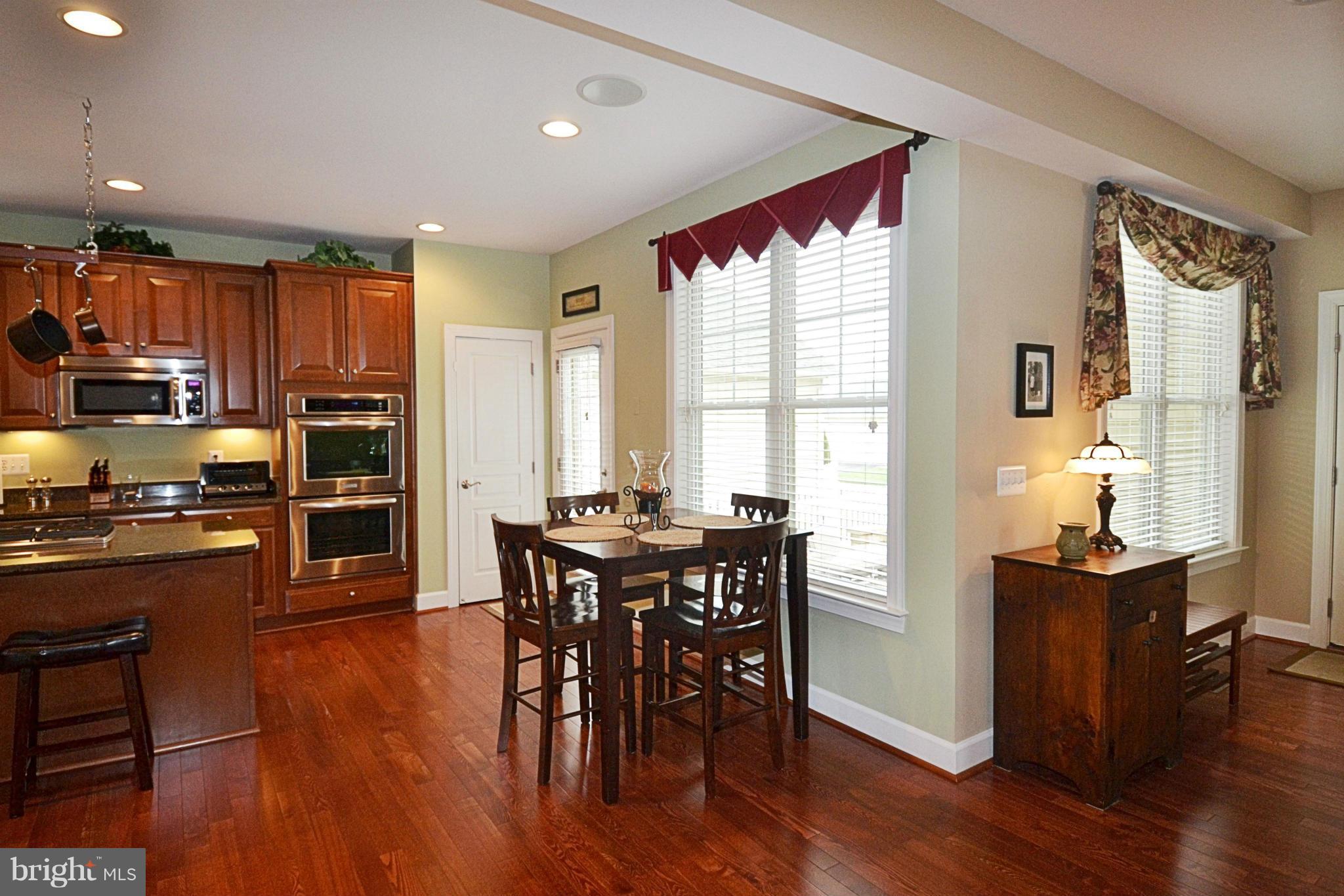 42481 Spring Splendor Drive Ashburn, VA 20148 - Photo 13 of 30 Kitchen