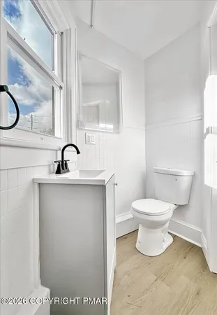 $1,200 | 147 North 9th Street, Unit 201, Stroudsburg, PA 18360