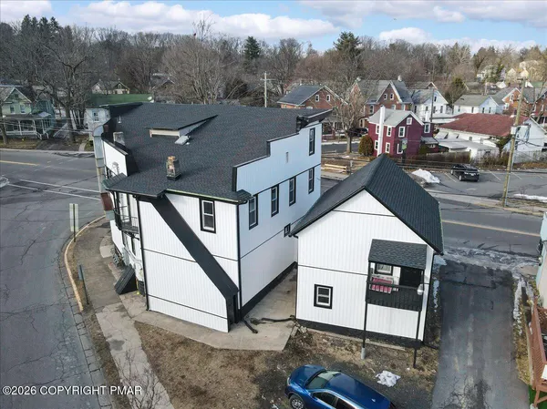 $1,200 | 147 North 9th Street, Unit 201, Stroudsburg, PA 18360