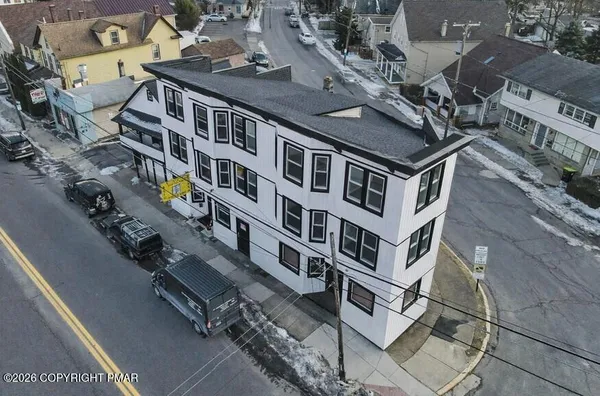 $1,200 | 147 North 9th Street, Unit 201, Stroudsburg, PA 18360