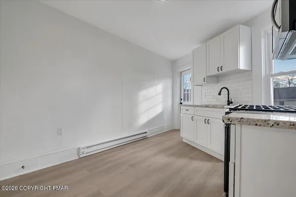 $1,200 | 147 North 9th Street, Unit 201, Stroudsburg, PA 18360