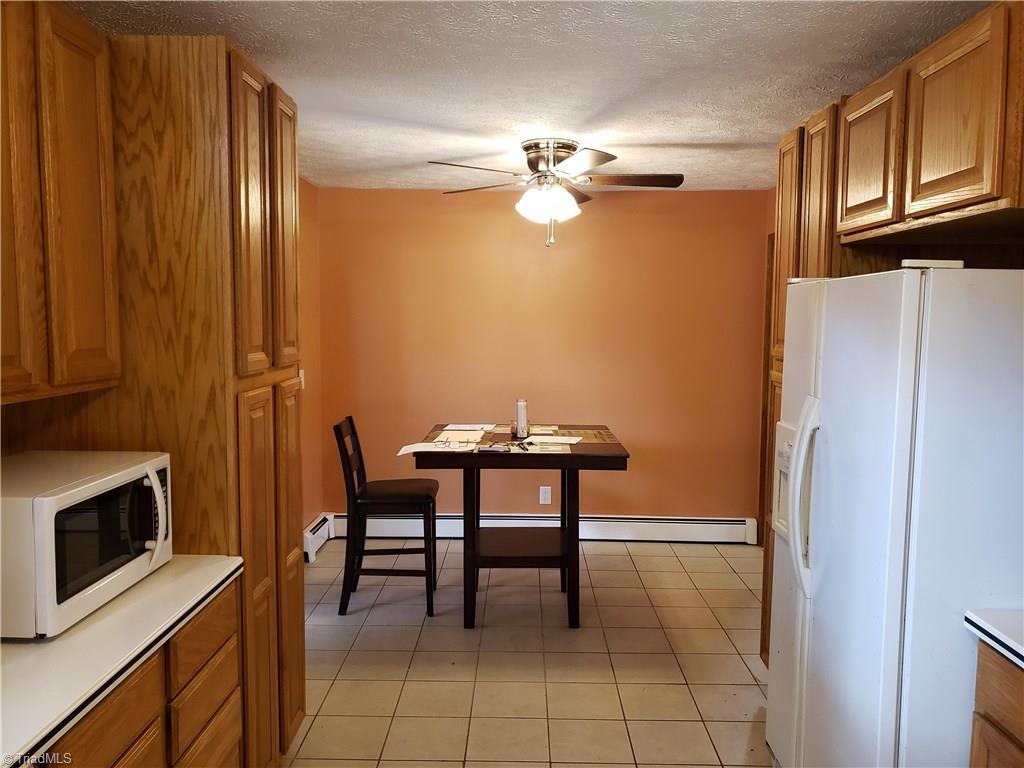 817 Doe Run Road Ararat, VA 24053 - Photo 10 of 20 Gallery Image 10