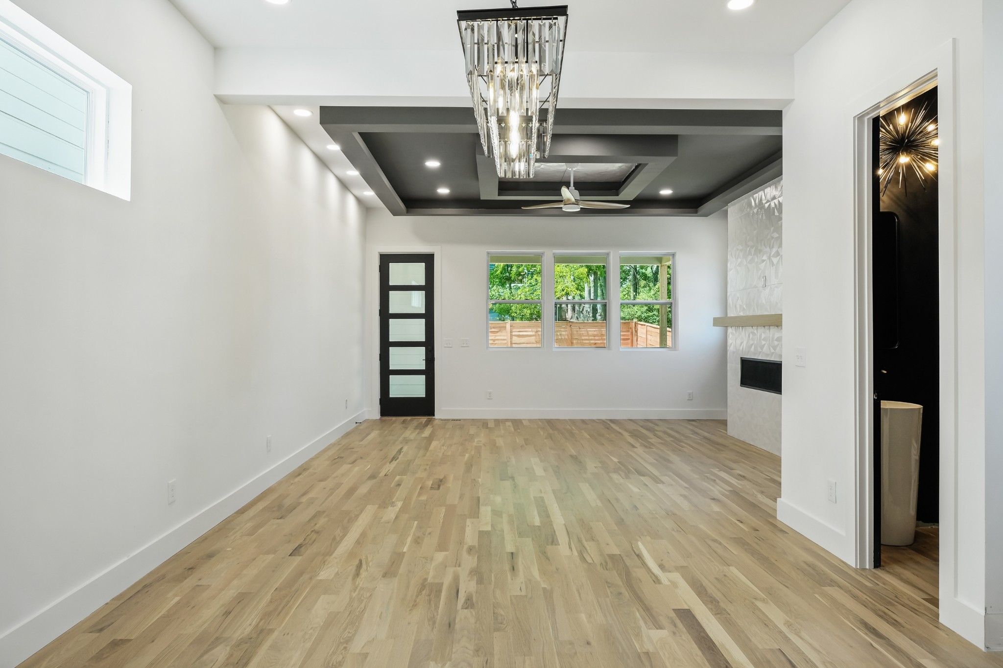 629 B Ries Avenue Nashville, TN 37209 - Photo 21 of 62 a view of livingroom with furniture and chandelier