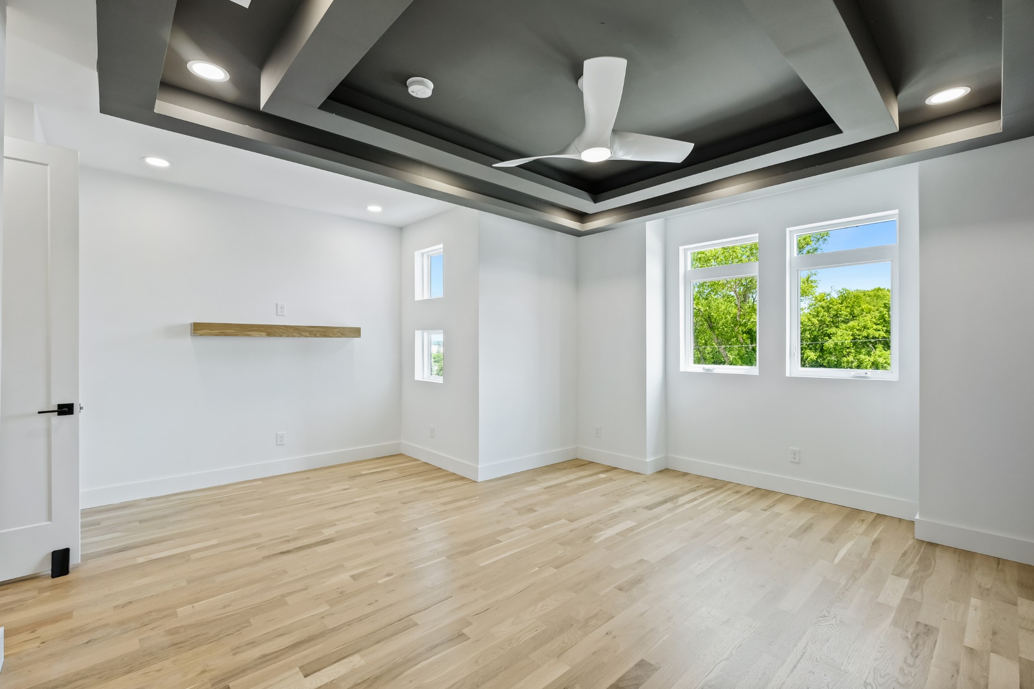 629 B Ries Avenue Nashville, TN 37209 - Photo 42 of 62 an empty room with wooden floor and windows