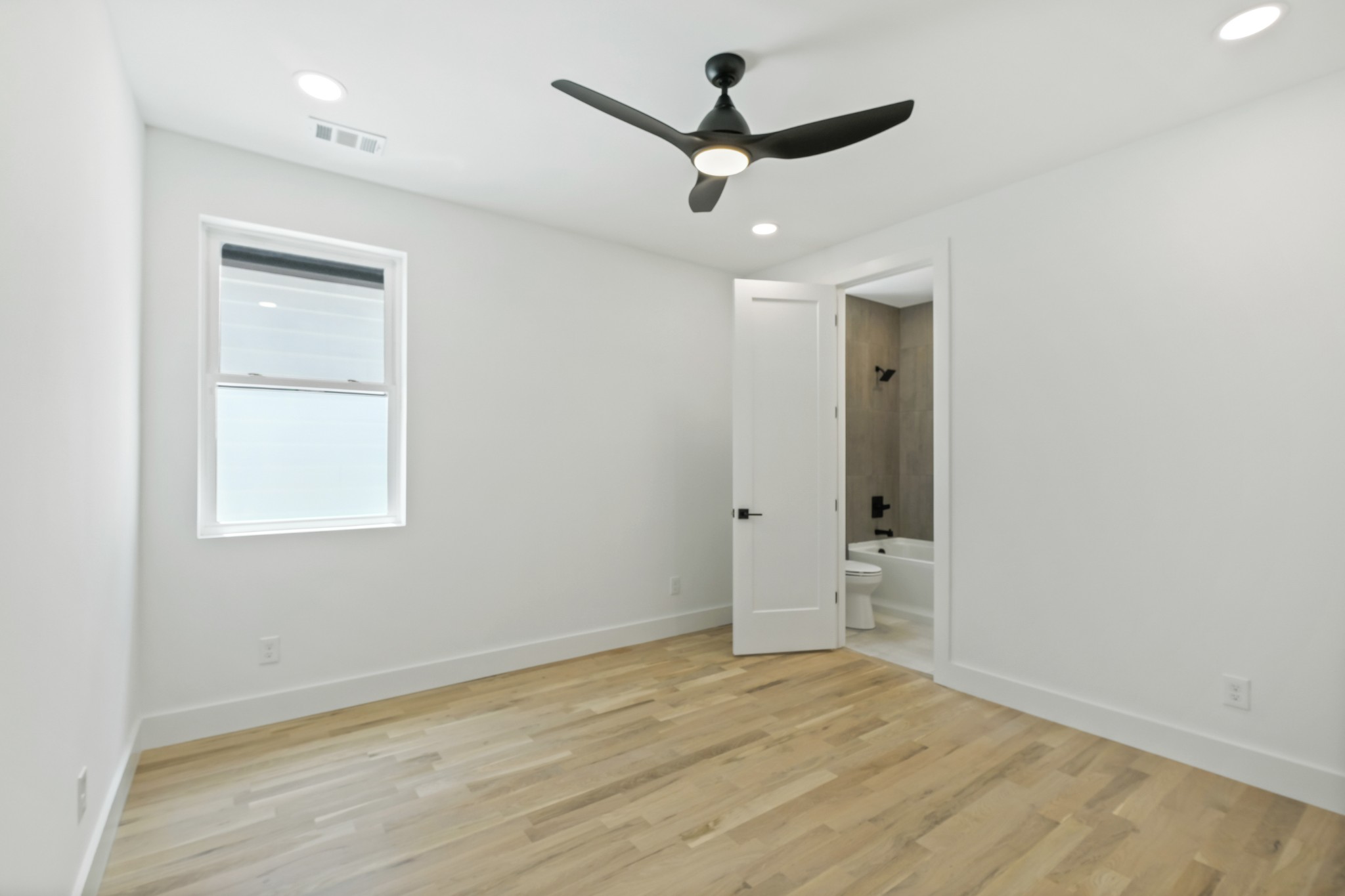 629 B Ries Avenue Nashville, TN 37209 - Photo 50 of 62 wooden floor in an empty room