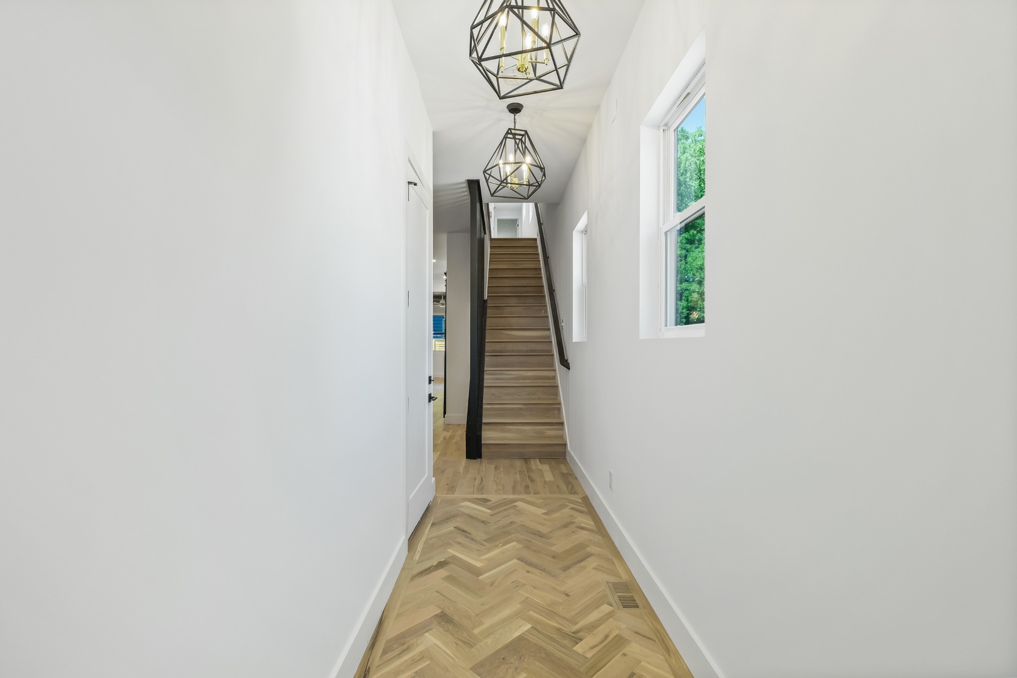 629 B Ries Avenue Nashville, TN 37209 - Photo 5 of 62 a view of entryway