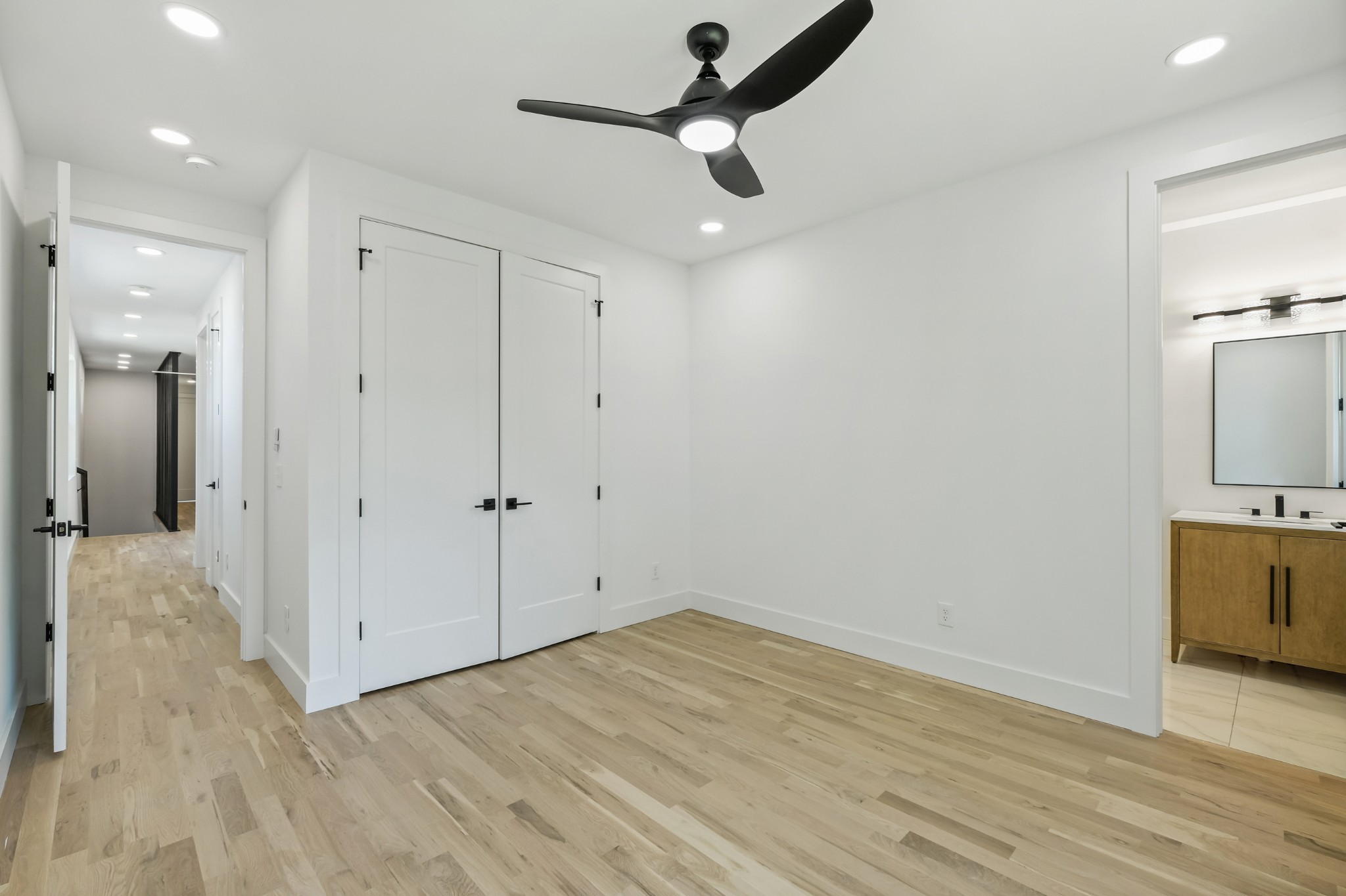 629 B Ries Avenue Nashville, TN 37209 - Photo 55 of 62 a view of empty room with wooden floor