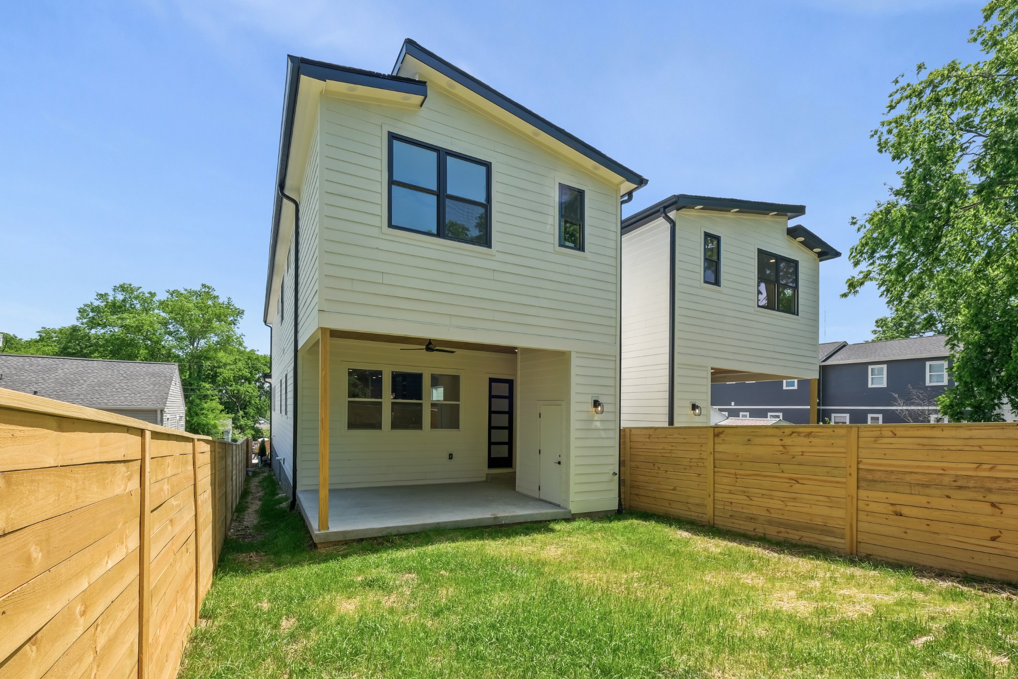629 B Ries Avenue Nashville, TN 37209 - Photo 62 of 62 a view of a house with a backyard