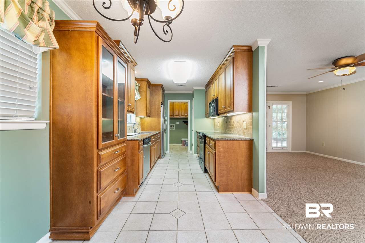 4251 Spring Valley Drive South Mobile, AL 36693 - Photo 5 of 17