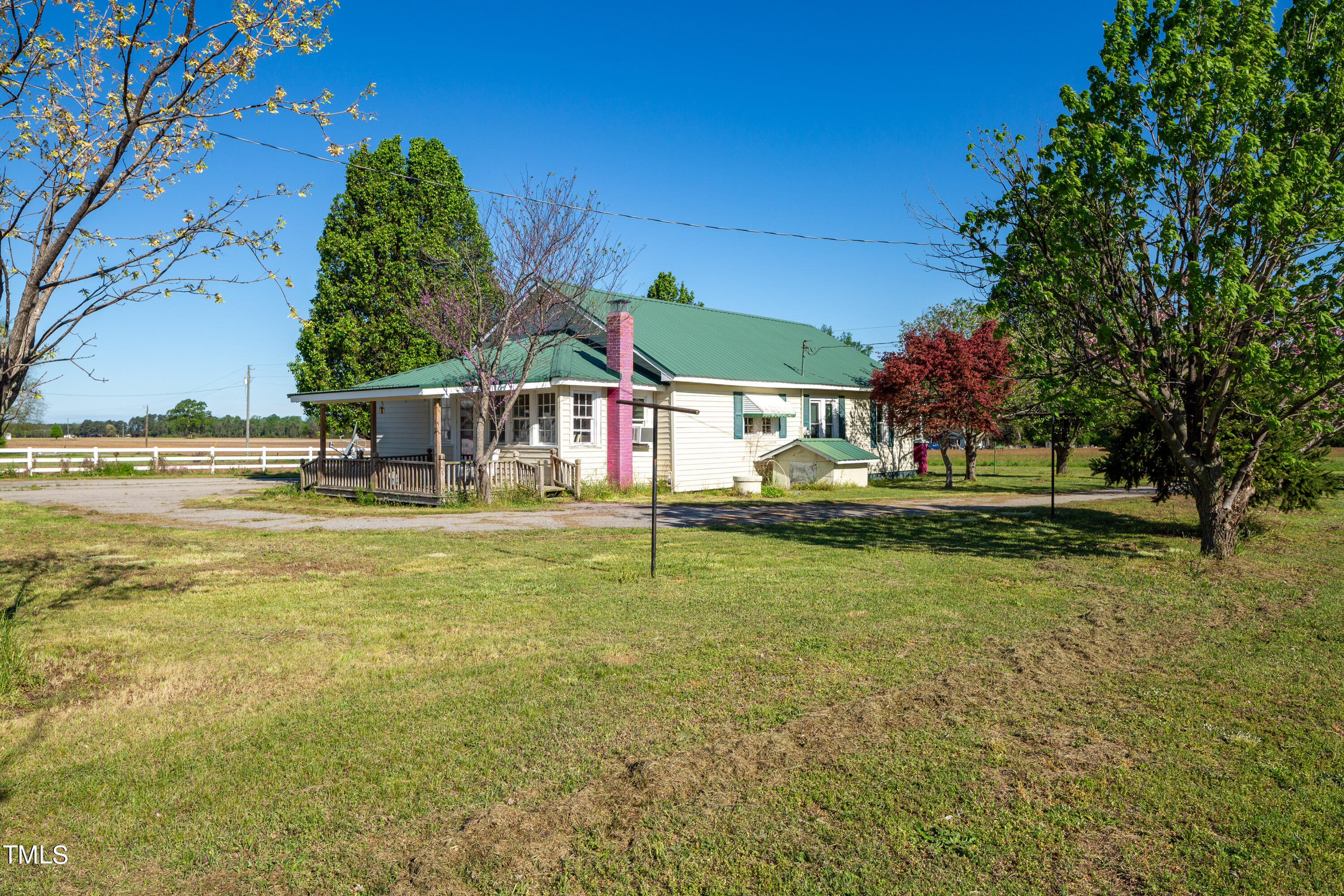 4620 Roanoke Road Newton Grove, NC 28366 - Photo 23 of 32 4620 Roanoke Rd-26