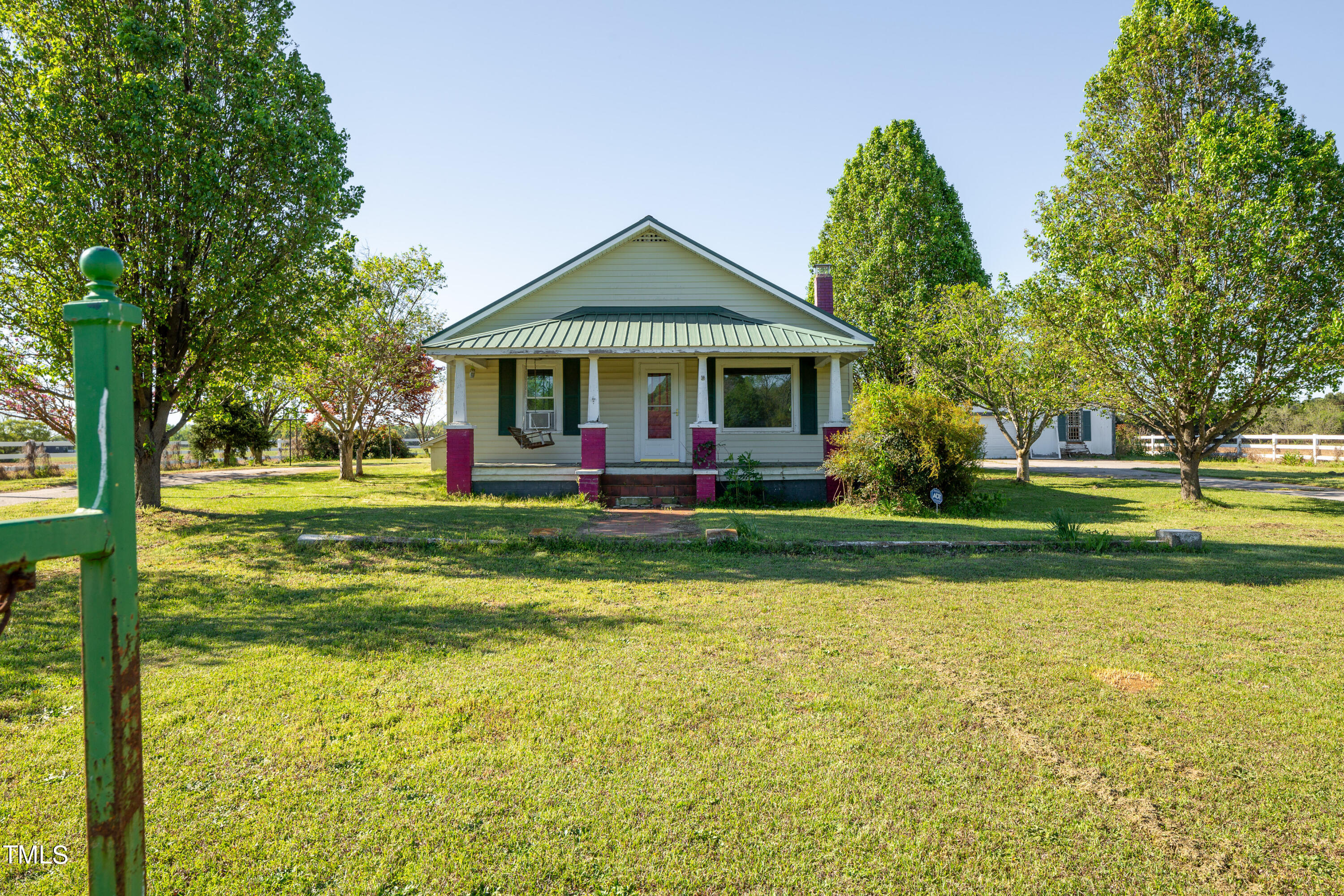 4620 Roanoke Road Newton Grove, NC 28366 - Photo 4 of 32 4620 Roanoke Rd-4