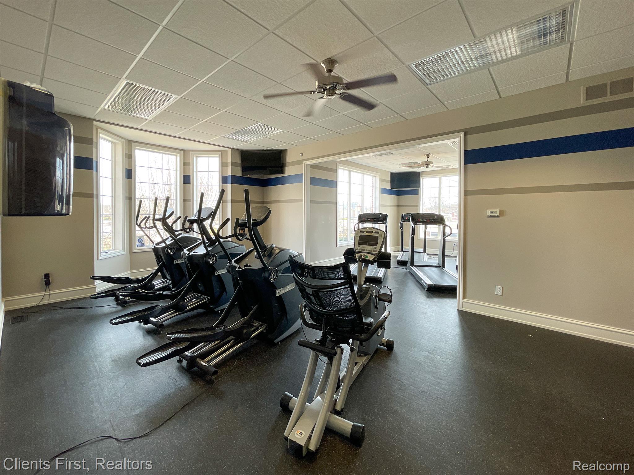 45473 North Stonewood Road Canton, MI 48187 - Photo 45 of 50 Gallery Image 45