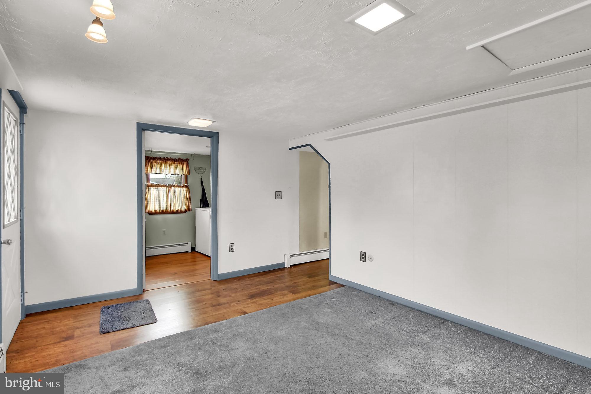 6121 Davidsburg Road Dover, PA 17315 - Photo 12 of 43 Family Room