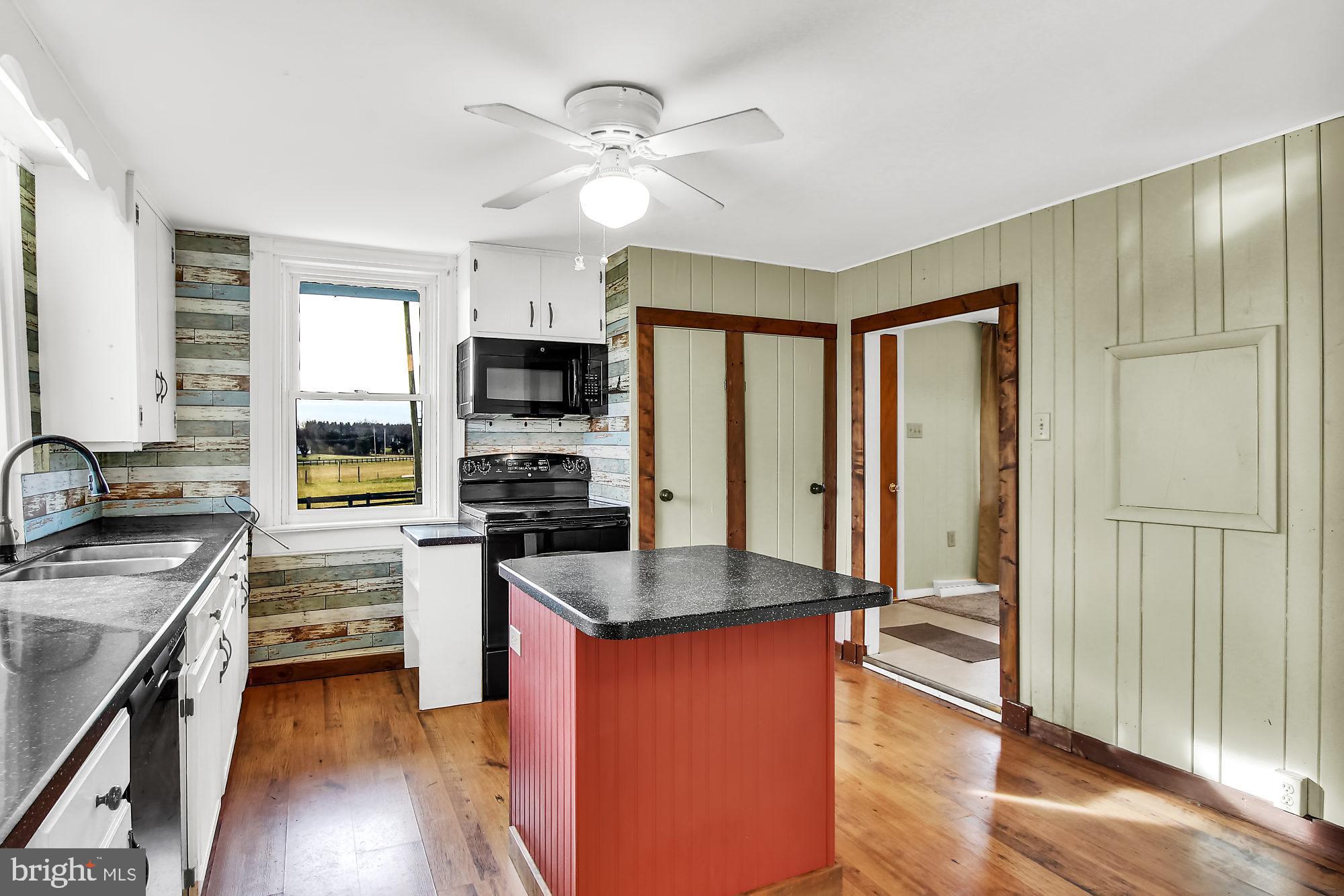 6121 Davidsburg Road Dover, PA 17315 - Photo 6 of 43 Kitchen