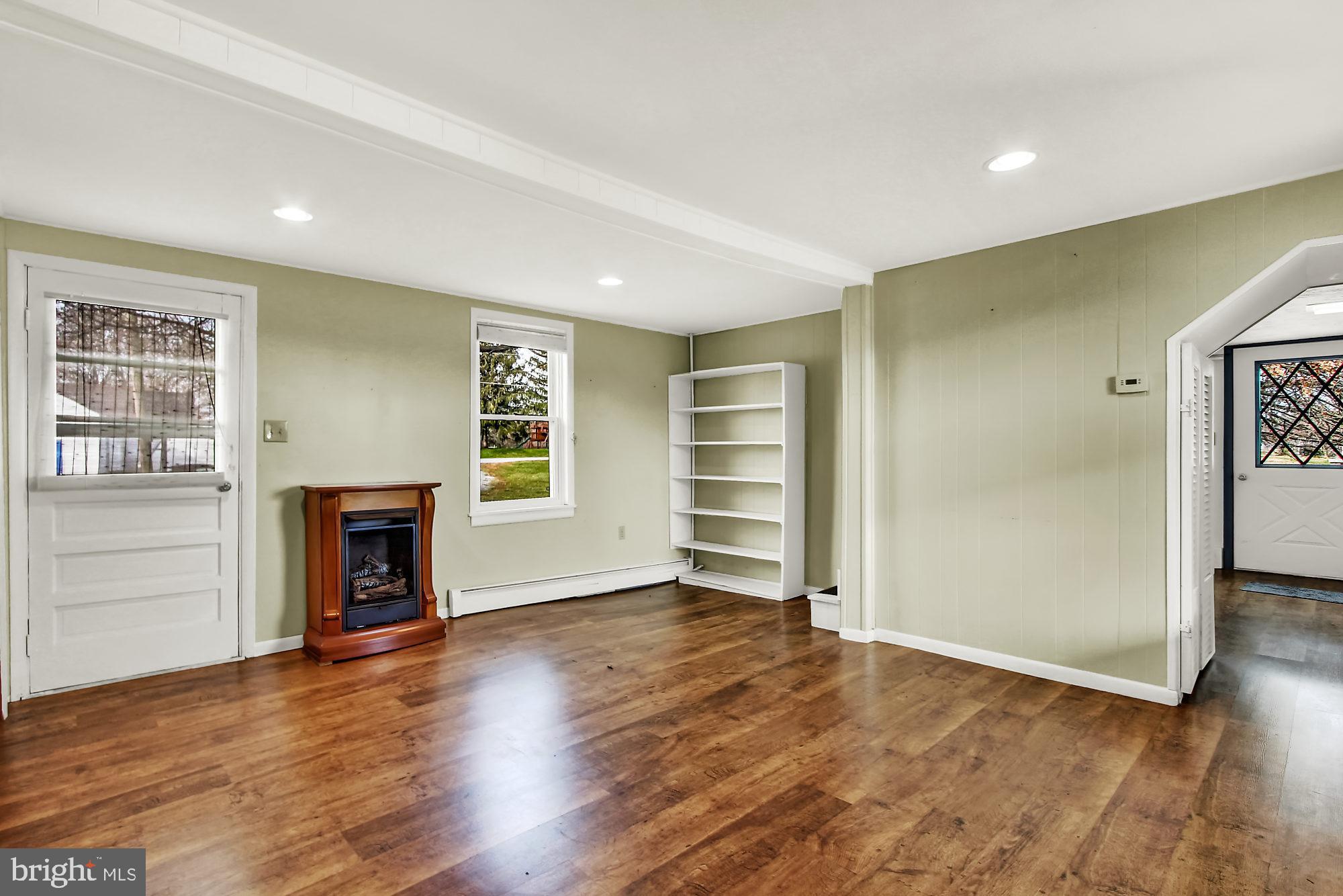 6121 Davidsburg Road Dover, PA 17315 - Photo 10 of 43 Dining Room