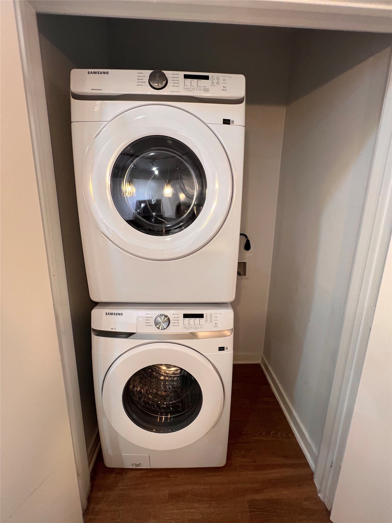 1900 Barton Springs Road, Unit 4041 Austin, TX 78704 - Photo 22 of 35 a utility room with dryer and washer