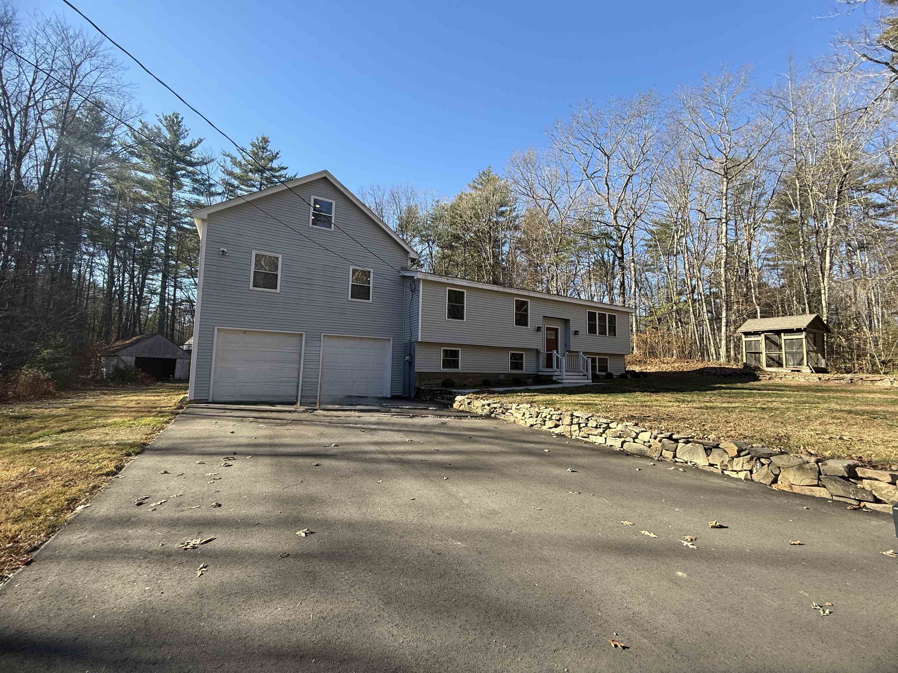 11 Currierville Road Newton, NH 03858 - Photo 2 of 32