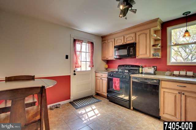 776 Village Road York, PA 17404 - Photo 5 of 25 Gallery Image 5