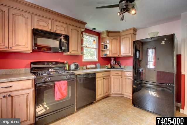 776 Village Road York, PA 17404 - Photo 6 of 25 Gallery Image 6