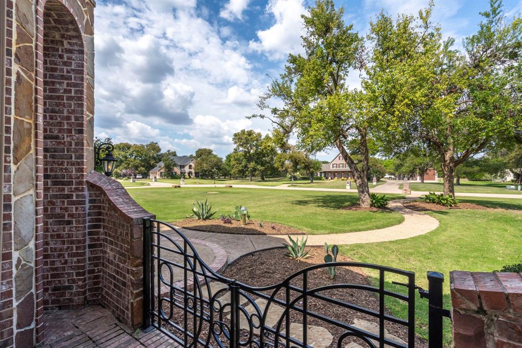 1000 Saddlebrook Drive Lucas, TX 75002 - Photo 4 of 39