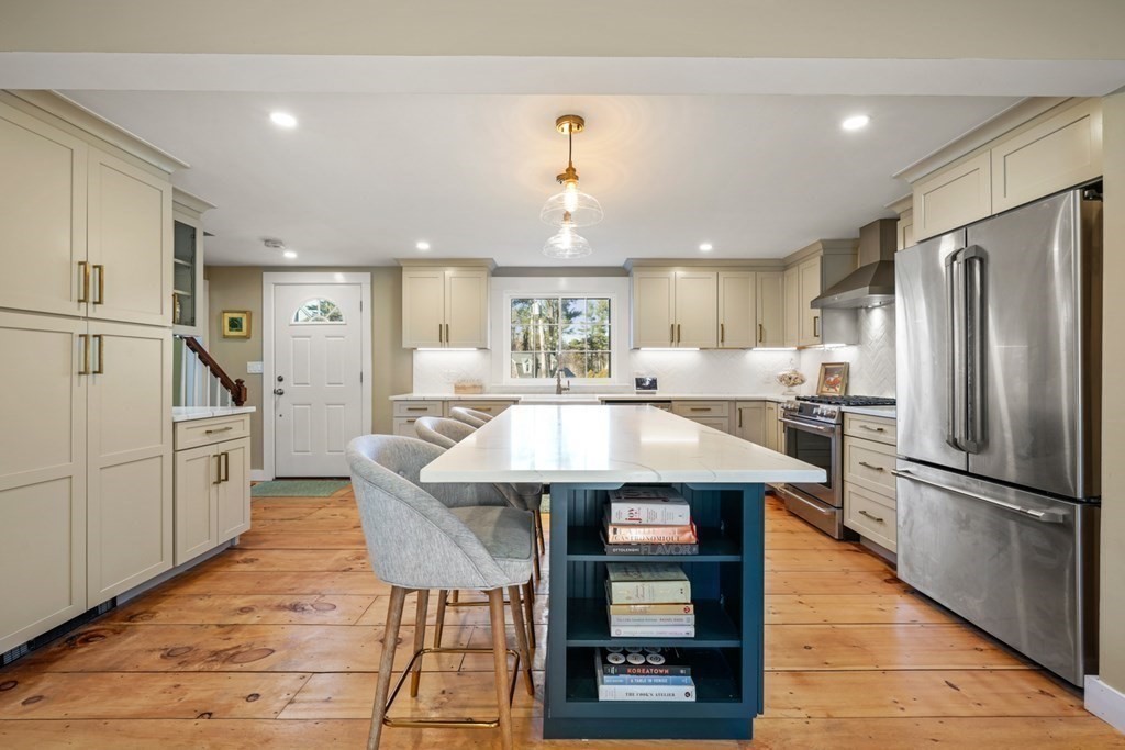 78 Parting Rock Road Duxbury, MA 02332 - Photo 4 of 39 Gallery Image 4