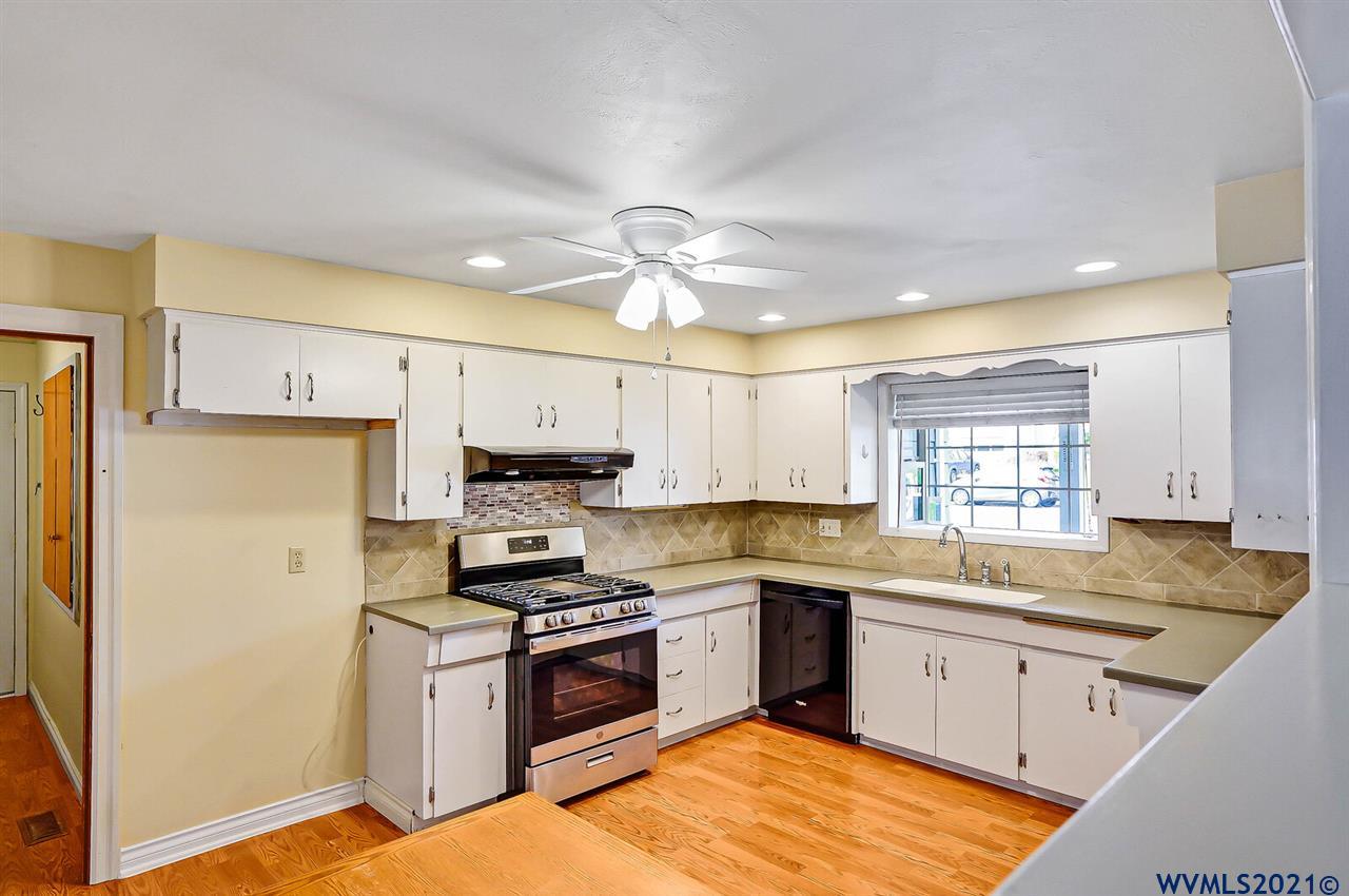 4710 Gardner Road Southeast Salem, OR 97302 - Photo 15 of 42 Gallery Image 15