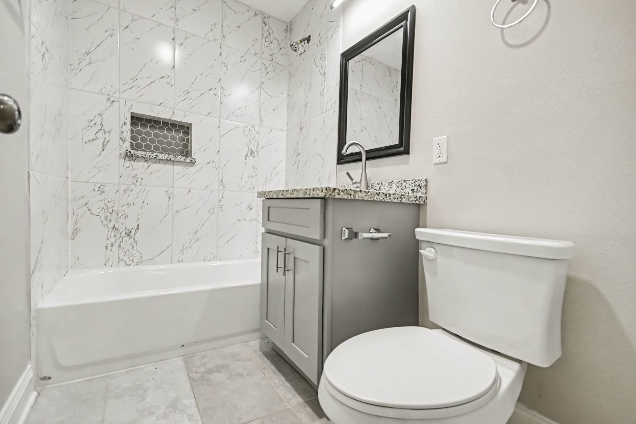 7346 Okinawa Road Houston, TX 77033 - Photo 7 of 17 Gallery Image 7