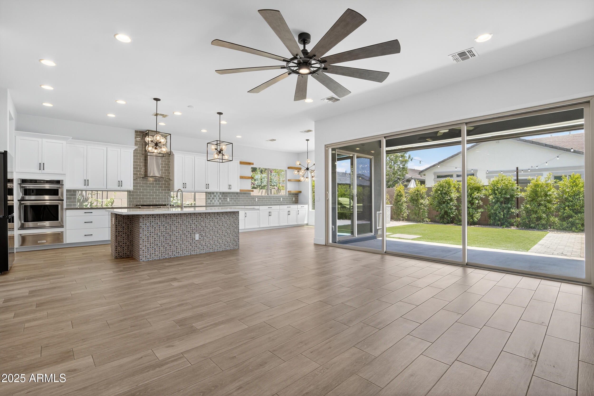 2911 East Appaloosa Road Gilbert, AZ 85296 - Photo 19 of 69 19_055_a4m_aa