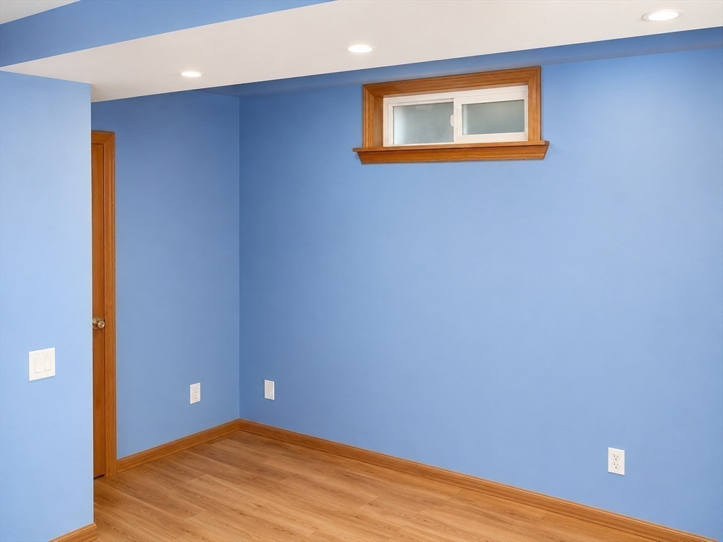 81-83 Blanding Street Springfield, MA 01151 - Photo 8 of 10