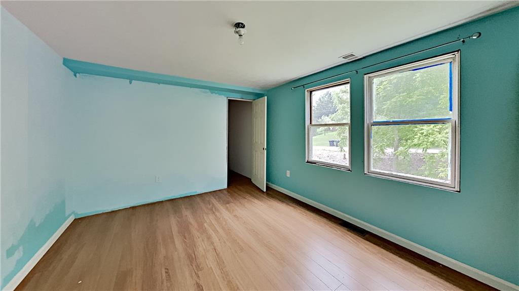 9752 Lindsay Road Pittsburgh, PA 15237 - Photo 13 of 25 Gallery Image 13