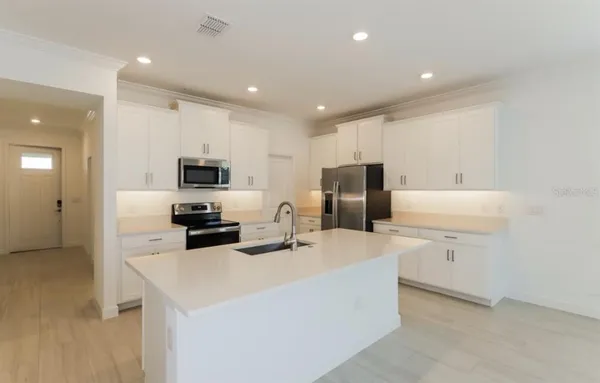 $1,700 | 1250 Spinnaker Drive, Lakeland, FL 33805