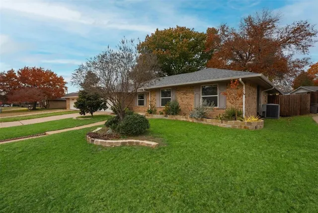 $375,000 | 1205 Clover Hill Road, Mansfield, TX 76063