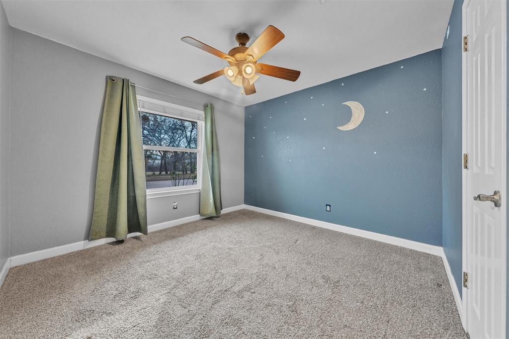 1205 Clover Hill Road Mansfield, TX 76063 - Photo 23 of 29 Bedroom