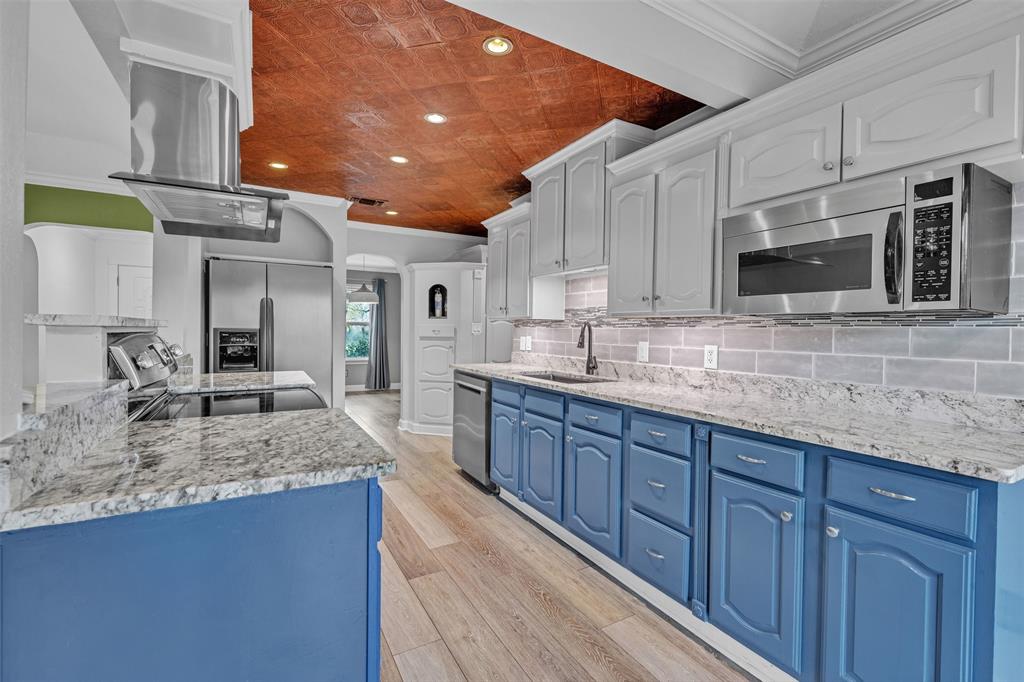 1205 Clover Hill Road Mansfield, TX 76063 - Photo 5 of 29 Granite counters