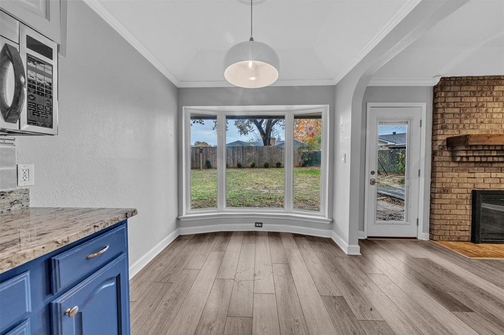 1205 Clover Hill Road Mansfield, TX 76063 - Photo 7 of 29