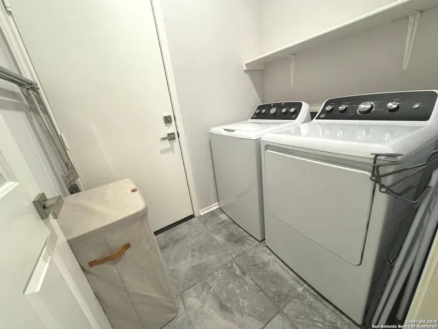 $3,250 | 206 Mesa Loop, San Antonio, TX 78258