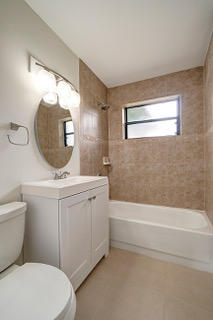 491 Northeast 5th Circle Boca Raton, FL 33431 - Photo 17 of 24 2nd Bathroom