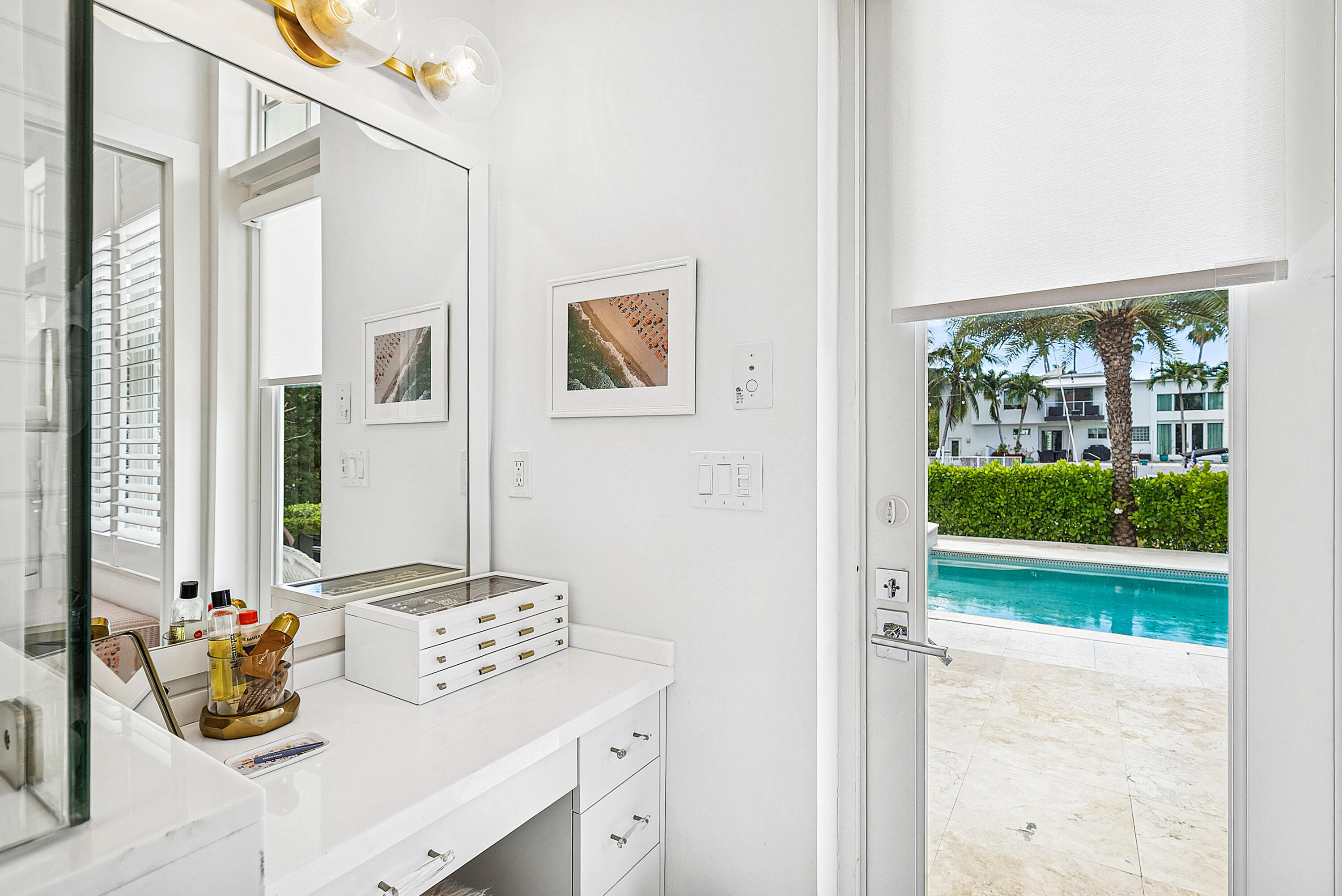 19 Harbour Drive North Ocean Ridge, FL 33435 - Photo 25 of 67 Bathroom/Cabana Bath