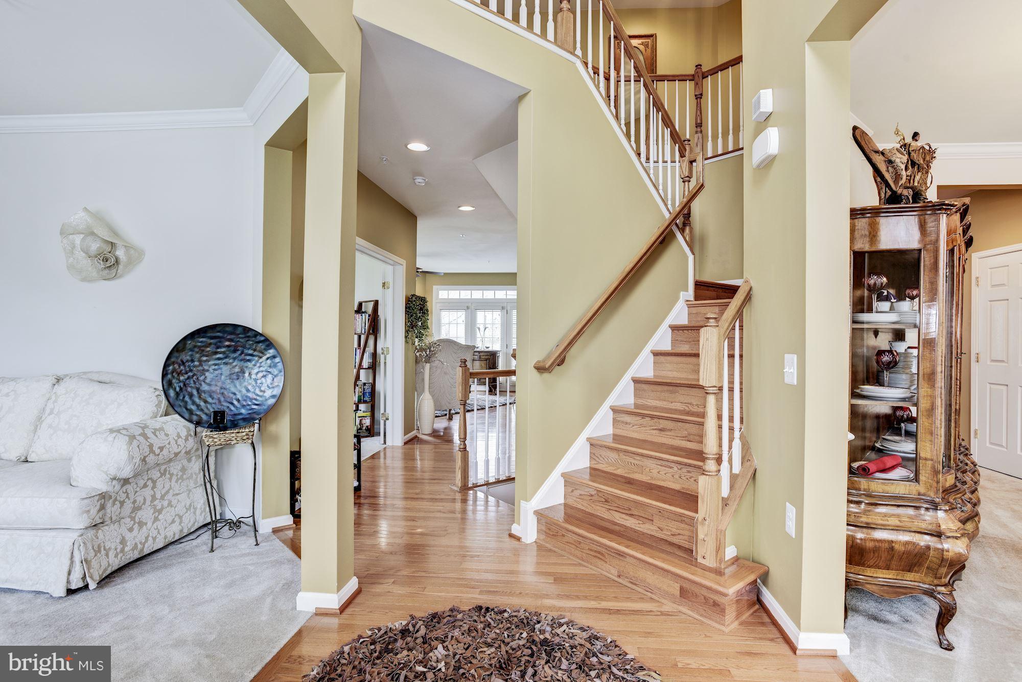 9816 Traver Street Bowie, MD 20721 - Photo 2 of 29 Foyer
